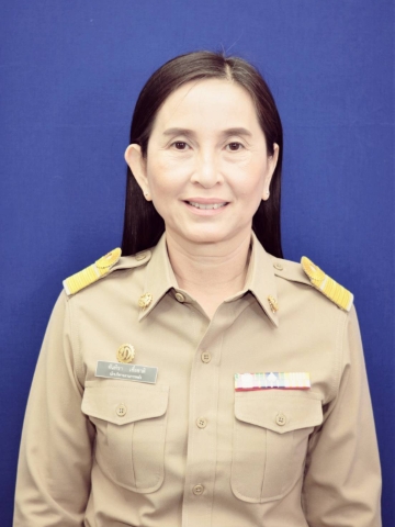 นางจันทิรา เชื้อชาติ