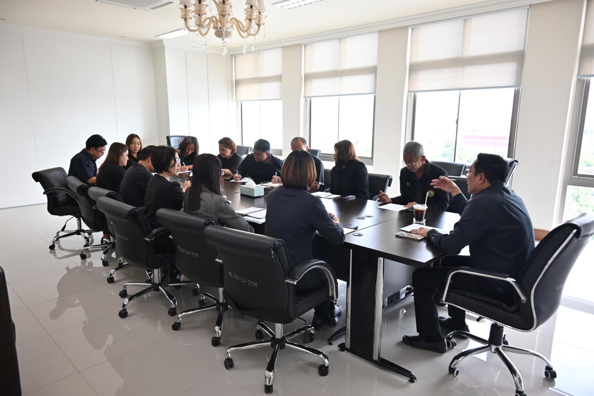 นายกเทศมนตรีเมืองดอนหัวฬ่อ เป็นประธานในการประชุมมอบนโยบาย และเตรียมความพร้อมในการปฏิบัติงาน ร่วมกับคณะผู้บริหาร