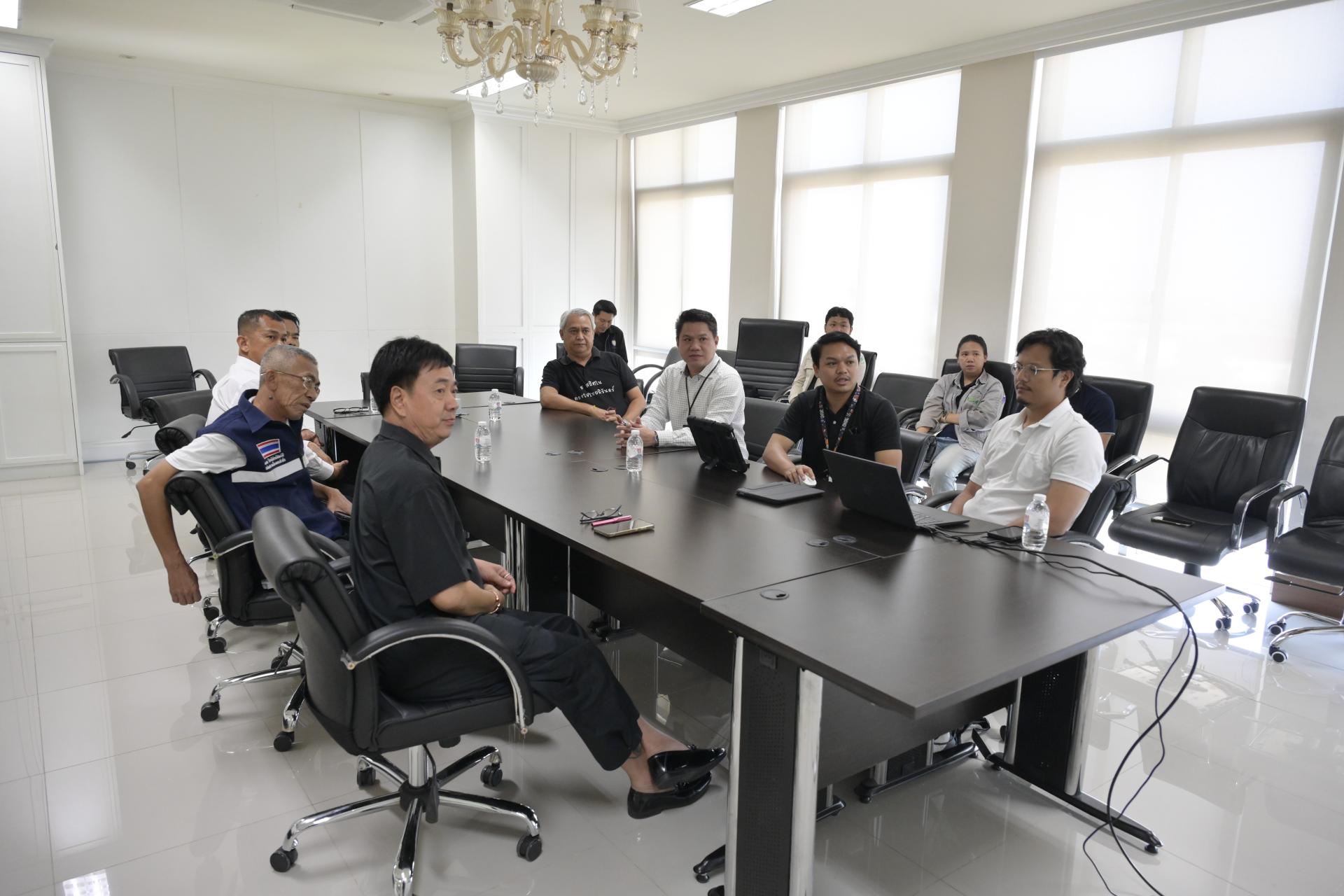 เทศบาลเมืองดอนหัวฬ่อ ร่วมกับการไฟฟ้าส่วนภูมิภาค ประชุมหารือแนวทางการปิดช่องทางจราจร บริเวณถนนบ้านเก่า 13 จากการดำเนินงานก่อสร้างสายส่งระบบไฟฟ้า 115 เควี 