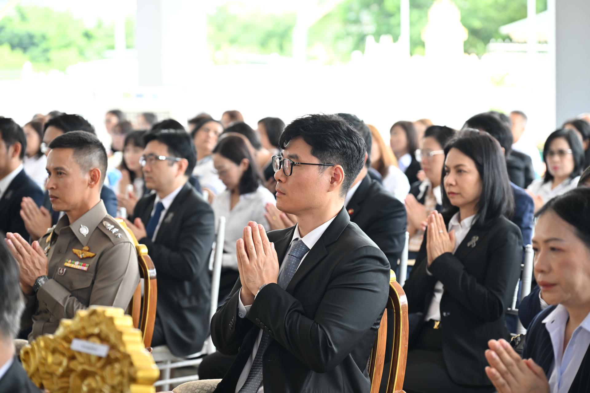 เทศบาลเมืองดอนหัวฬ่อ ร่วมพิธีทำบุญเปิดอาคารสำนักงานสรรพากรภาค 5 แห่งใหม่ เพิ่มประสิทธิภาพการบริหารงานและการให้บริการประชาชน