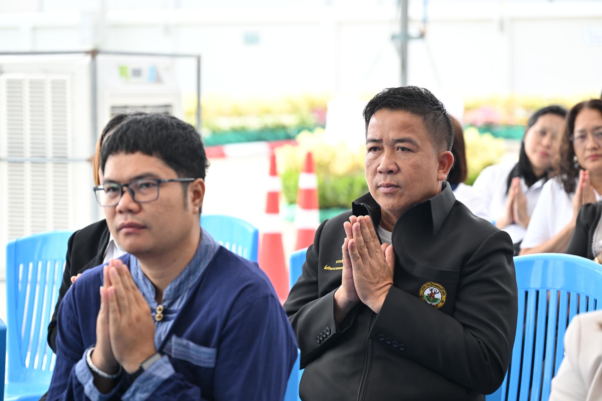 เทศบาลเมืองดอนหัวฬ่อ ร่วมพิธีทำบุญเปิดอาคารสำนักงานสรรพากรภาค 5 แห่งใหม่ เพิ่มประสิทธิภาพการบริหารงานและการให้บริการประชาชน