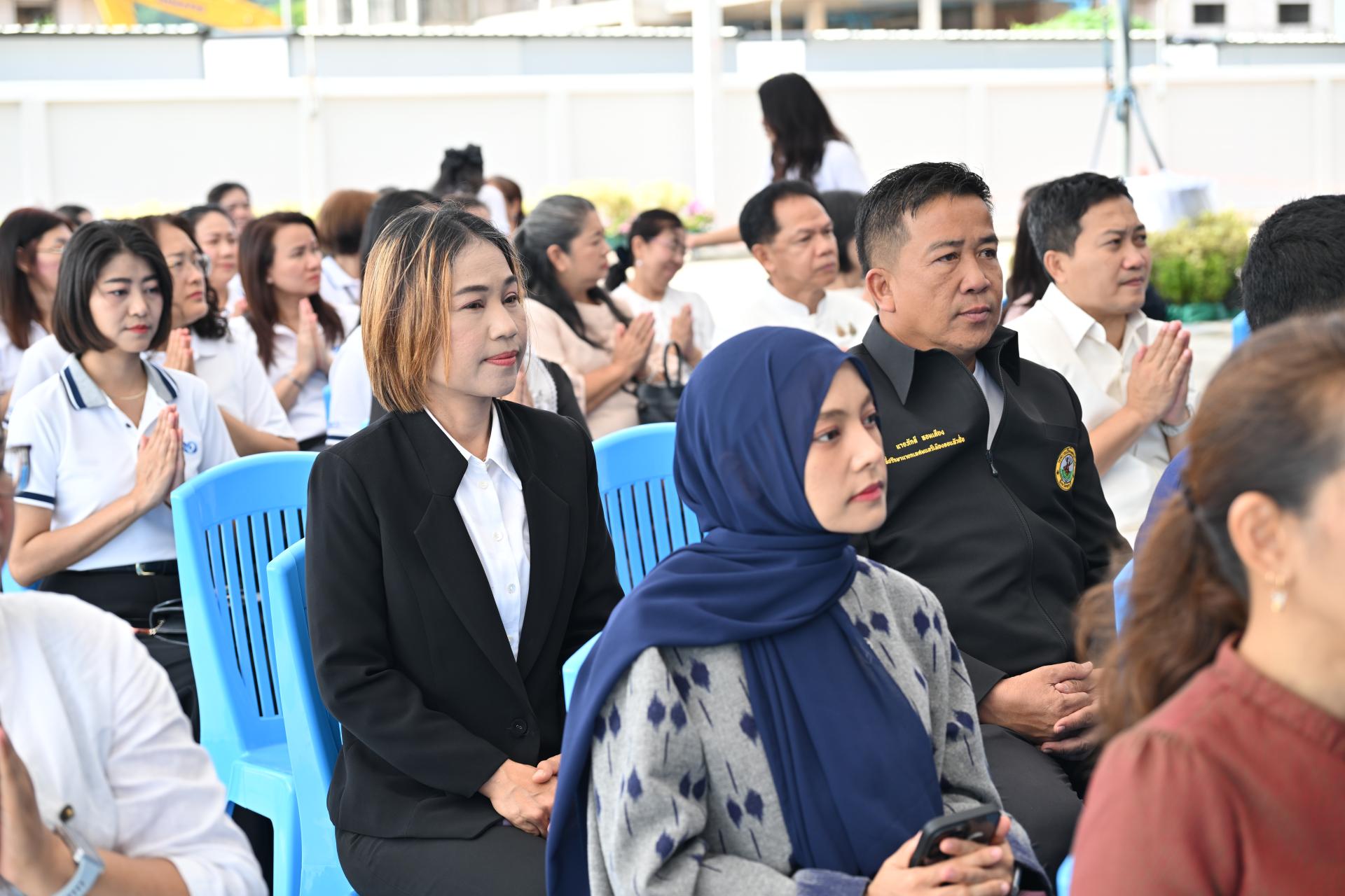 เทศบาลเมืองดอนหัวฬ่อ ร่วมพิธีทำบุญเปิดอาคารสำนักงานสรรพากรภาค 5 แห่งใหม่ เพิ่มประสิทธิภาพการบริหารงานและการให้บริการประชาชน