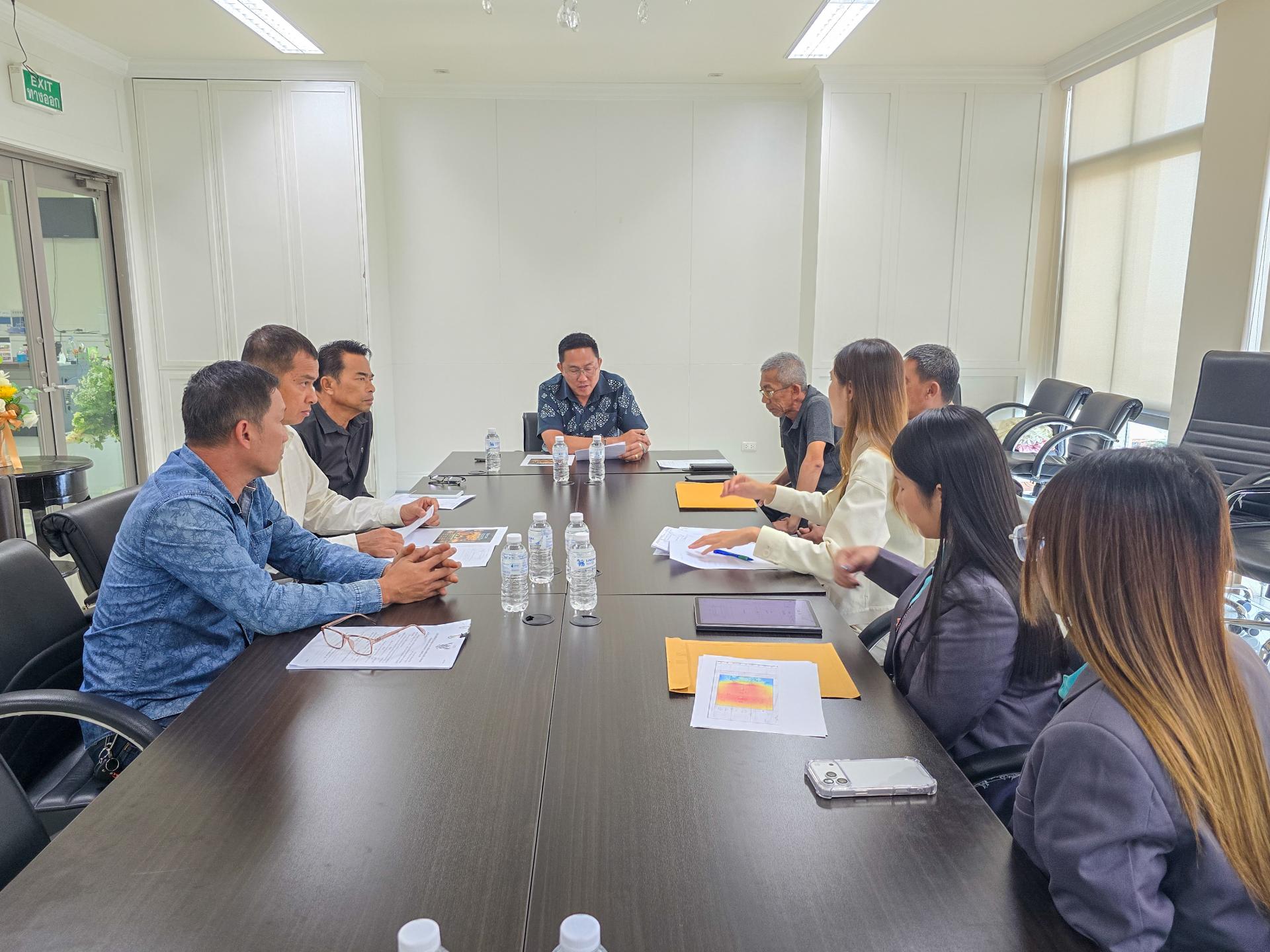 นายกเทศมนตรีเมืองดอนหัวฬ่อ ร่วมหารือเกี่ยวกับการขออนุญาตจัดกิจกรรม MAYDAY SOCIETY “แรงงาน ไม่อ่อนโยน” กำหนดจัดขึ้นระหว่างวันที่ 1–3 พฤษภาคม 2569 ณ บริเวณลานด้านหน้า ศูนย์การค้าโรบินสันไลฟ์สไตล์ ชลบุรี