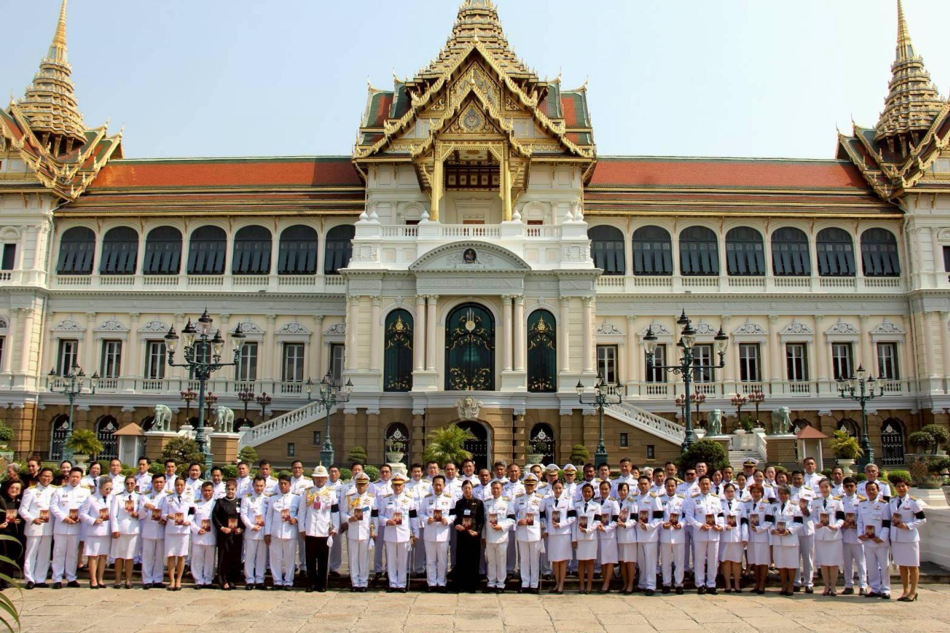  นายกเทศมนตรีเมืองดอนหัวฬ่อ เข้าร่วมพิธีบำเพ็ญกุศลและพระพิธีธรรมสวดพระอภิธรรมพระบรมศพ สมเด็จพระนางเจ้าสิริกิติ์ พระบรมราชินีนาถ พระบรมราชชนนีพันปีหลวง