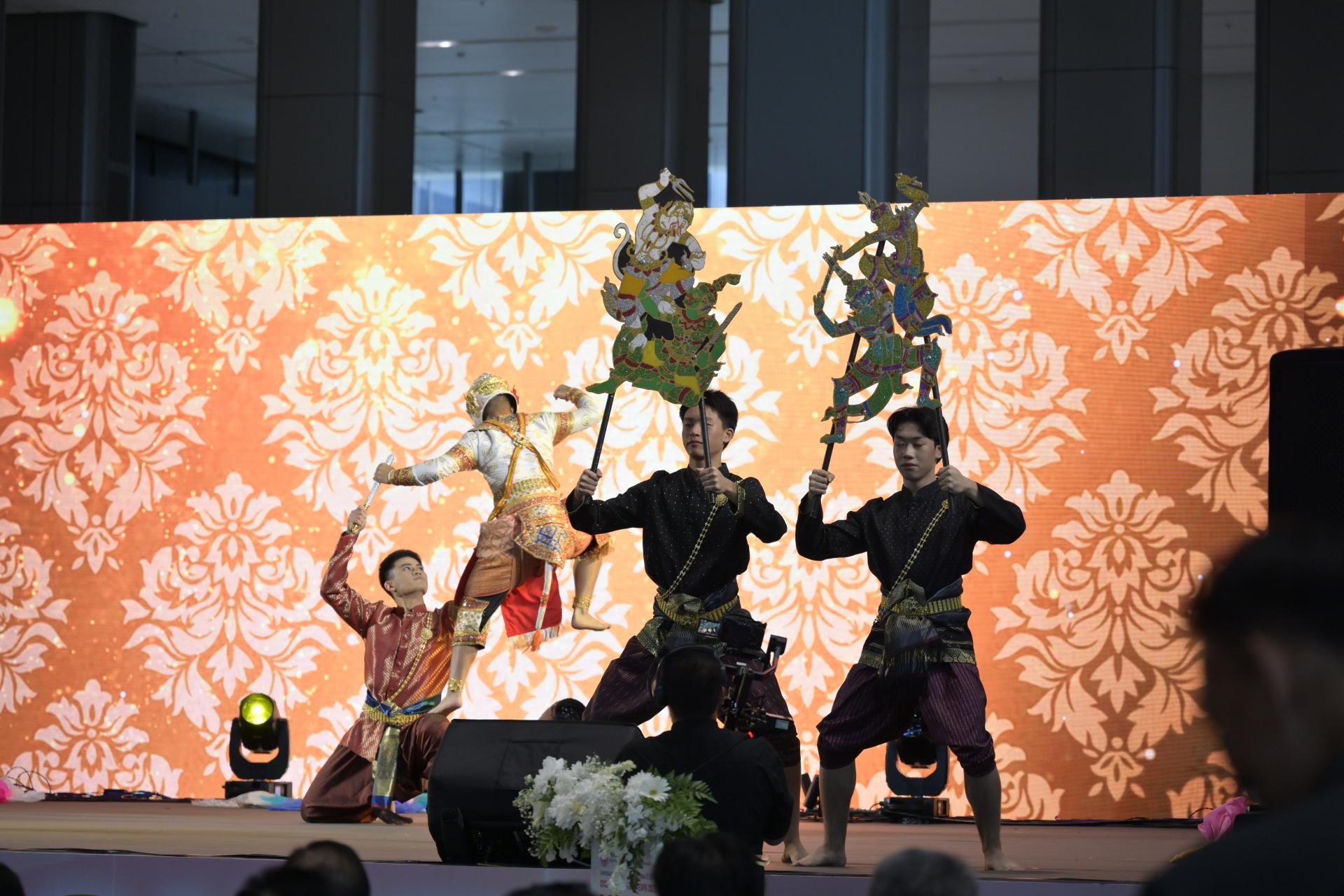 เทศบาลเมืองดอนหัวฬ่อ รับรางวัล “องค์กรปกครองส่วนท้องถิ่นน่าอยู่สำหรับเด็กและเยาวชนต้นแบบดีเด่น” ประจำปี 2569