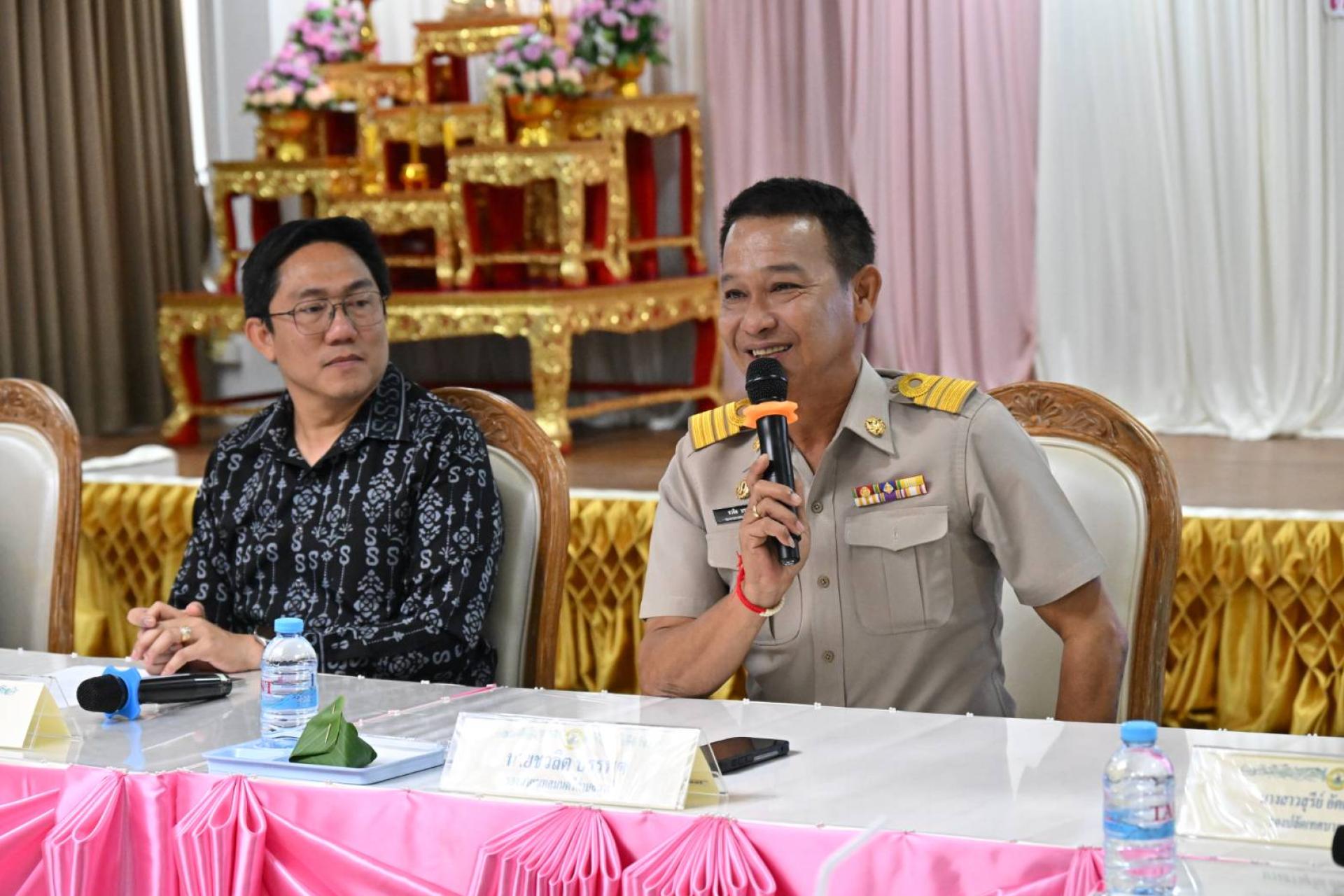  เทศบาลเมืองดอนหัวฬ่อ ให้การต้อนรับพนักงานเทศบาลผู้ผ่านการสรรหาให้ดำรงตำแหน่งสายงานผู้บริหาร