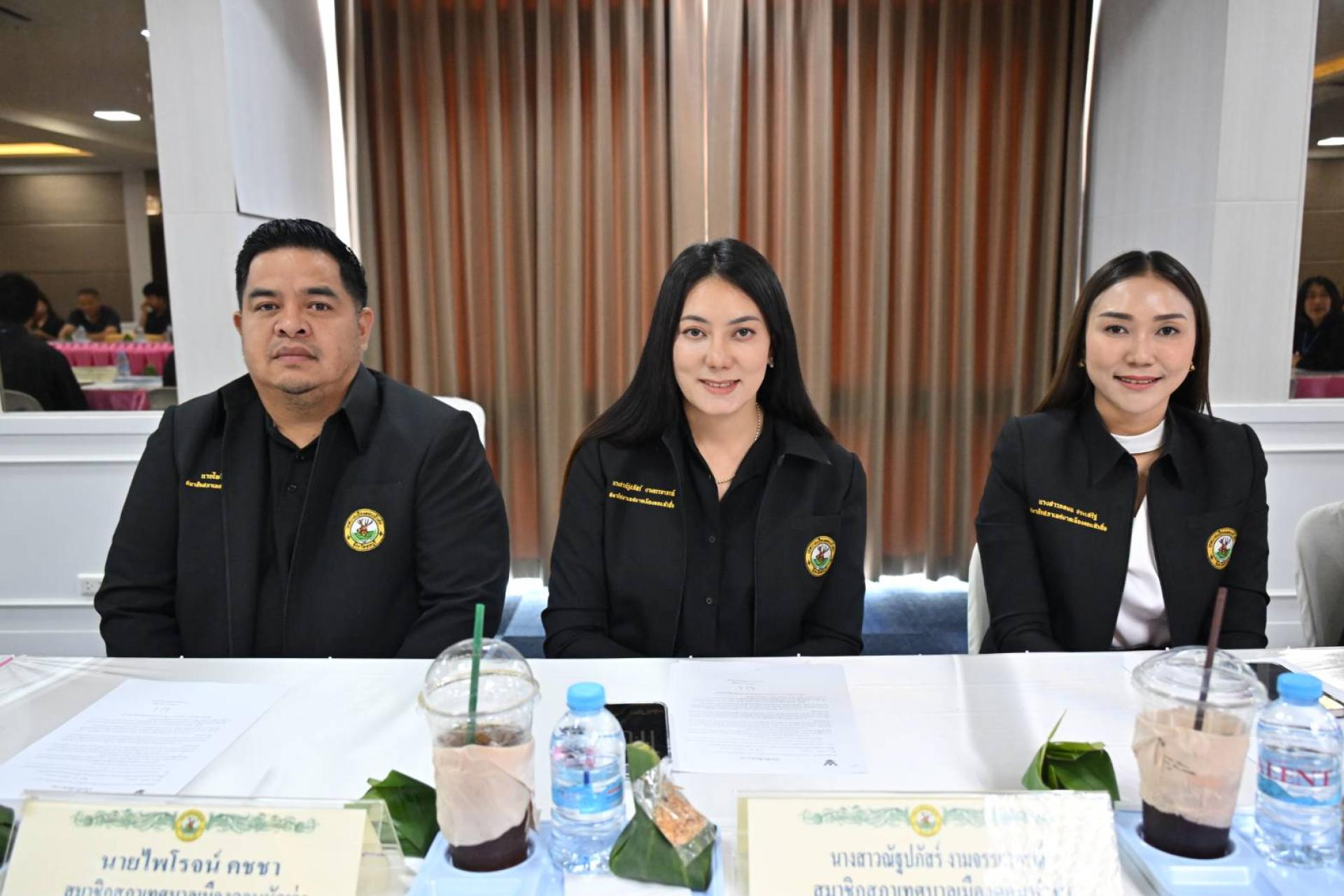  เทศบาลเมืองดอนหัวฬ่อ ให้การต้อนรับพนักงานเทศบาลผู้ผ่านการสรรหาให้ดำรงตำแหน่งสายงานผู้บริหาร
