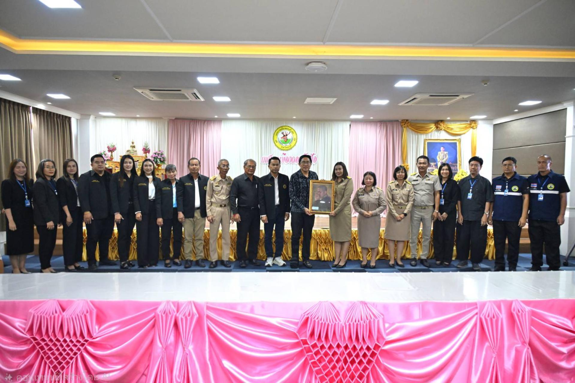  เทศบาลเมืองดอนหัวฬ่อ ให้การต้อนรับพนักงานเทศบาลผู้ผ่านการสรรหาให้ดำรงตำแหน่งสายงานผู้บริหาร