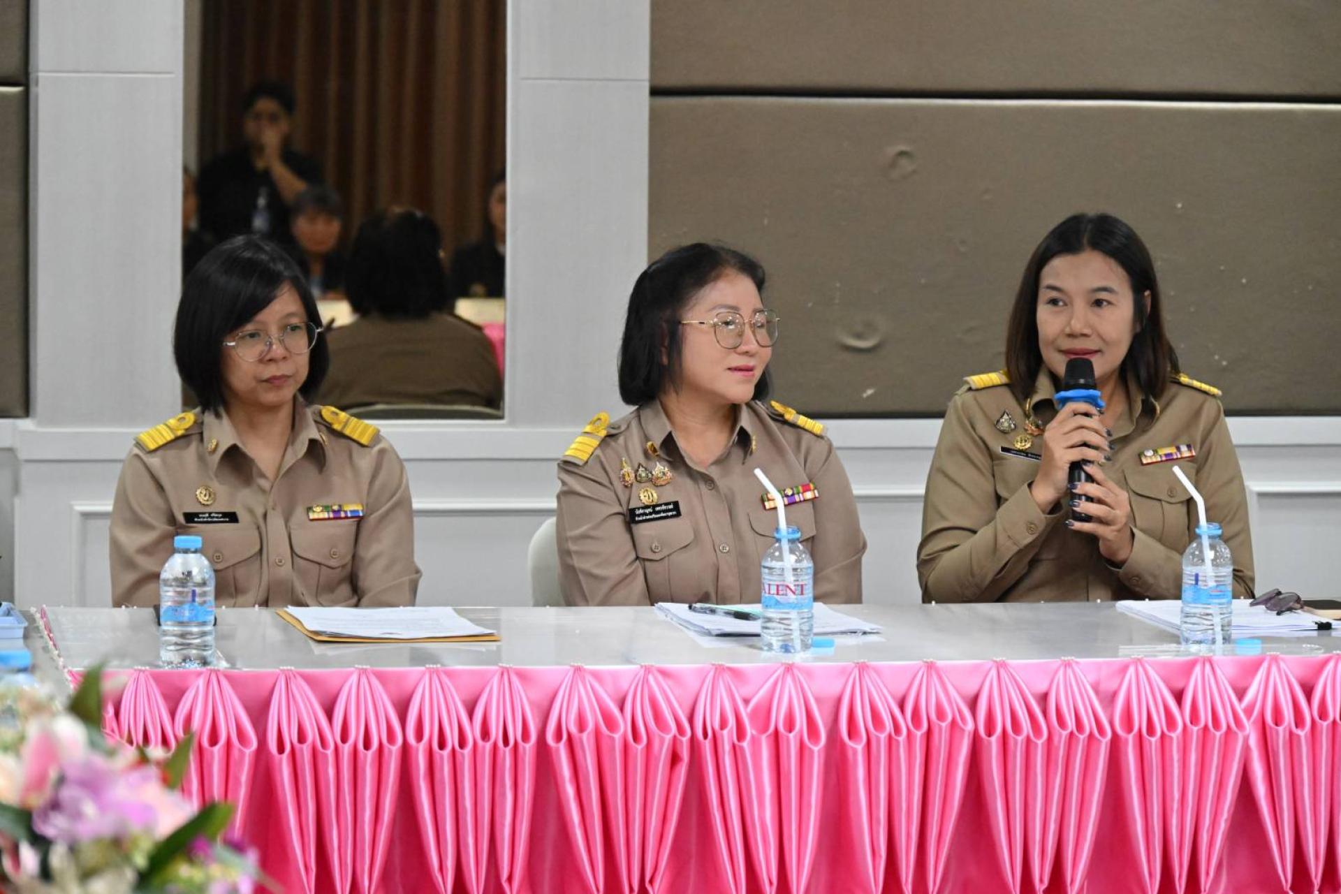  เทศบาลเมืองดอนหัวฬ่อ ให้การต้อนรับพนักงานเทศบาลผู้ผ่านการสรรหาให้ดำรงตำแหน่งสายงานผู้บริหาร