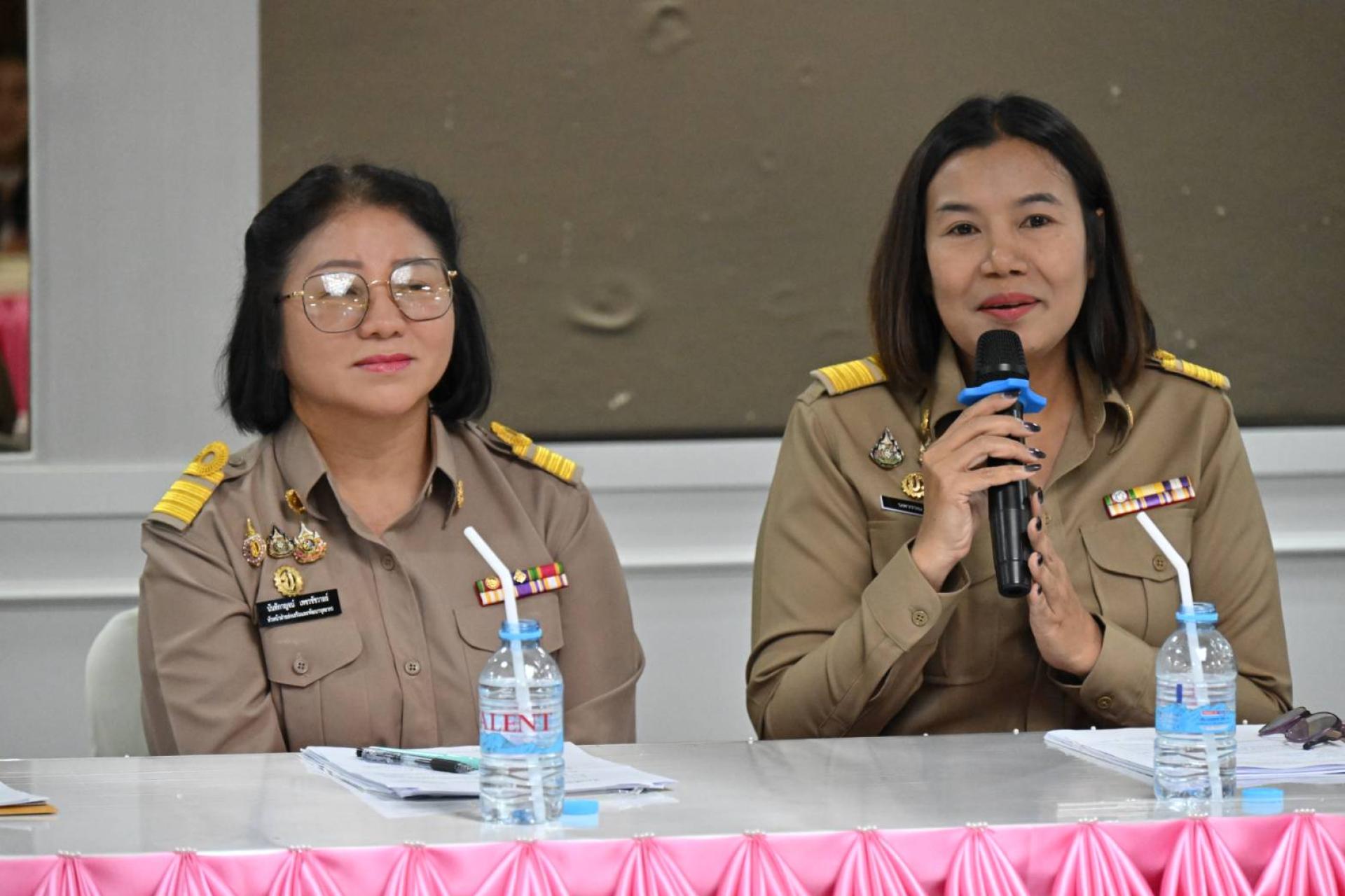  เทศบาลเมืองดอนหัวฬ่อ ให้การต้อนรับพนักงานเทศบาลผู้ผ่านการสรรหาให้ดำรงตำแหน่งสายงานผู้บริหาร