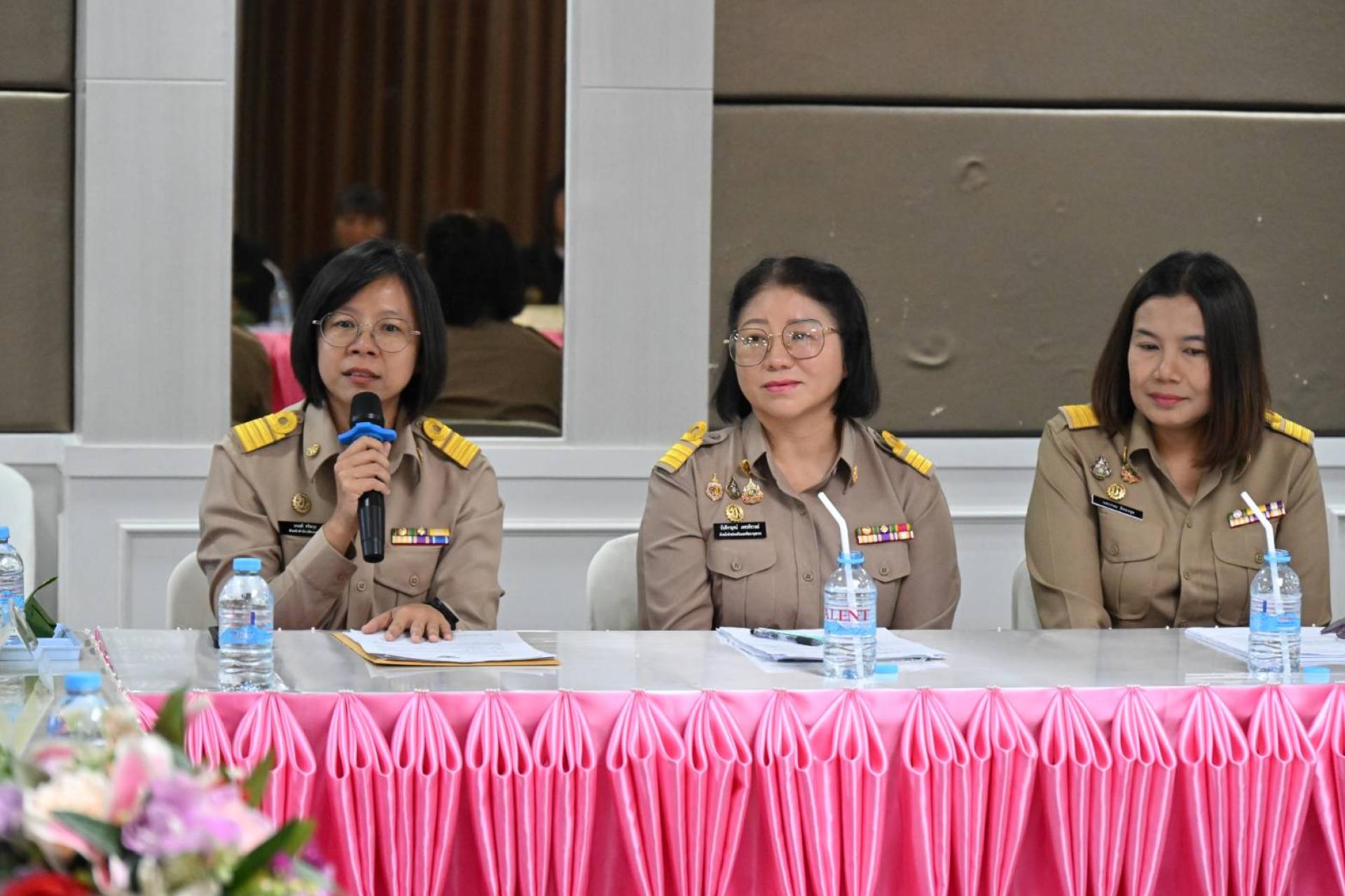  เทศบาลเมืองดอนหัวฬ่อ ให้การต้อนรับพนักงานเทศบาลผู้ผ่านการสรรหาให้ดำรงตำแหน่งสายงานผู้บริหาร
