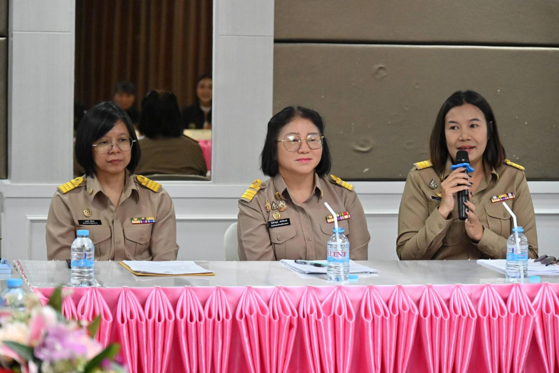 เทศบาลเมืองดอนหัวฬ่อ ให้การต้อนรับพนักงานเทศบาลผู้ผ่านการสรรหาให้ดำรงตำแหน่งสายงานผู้บริหาร