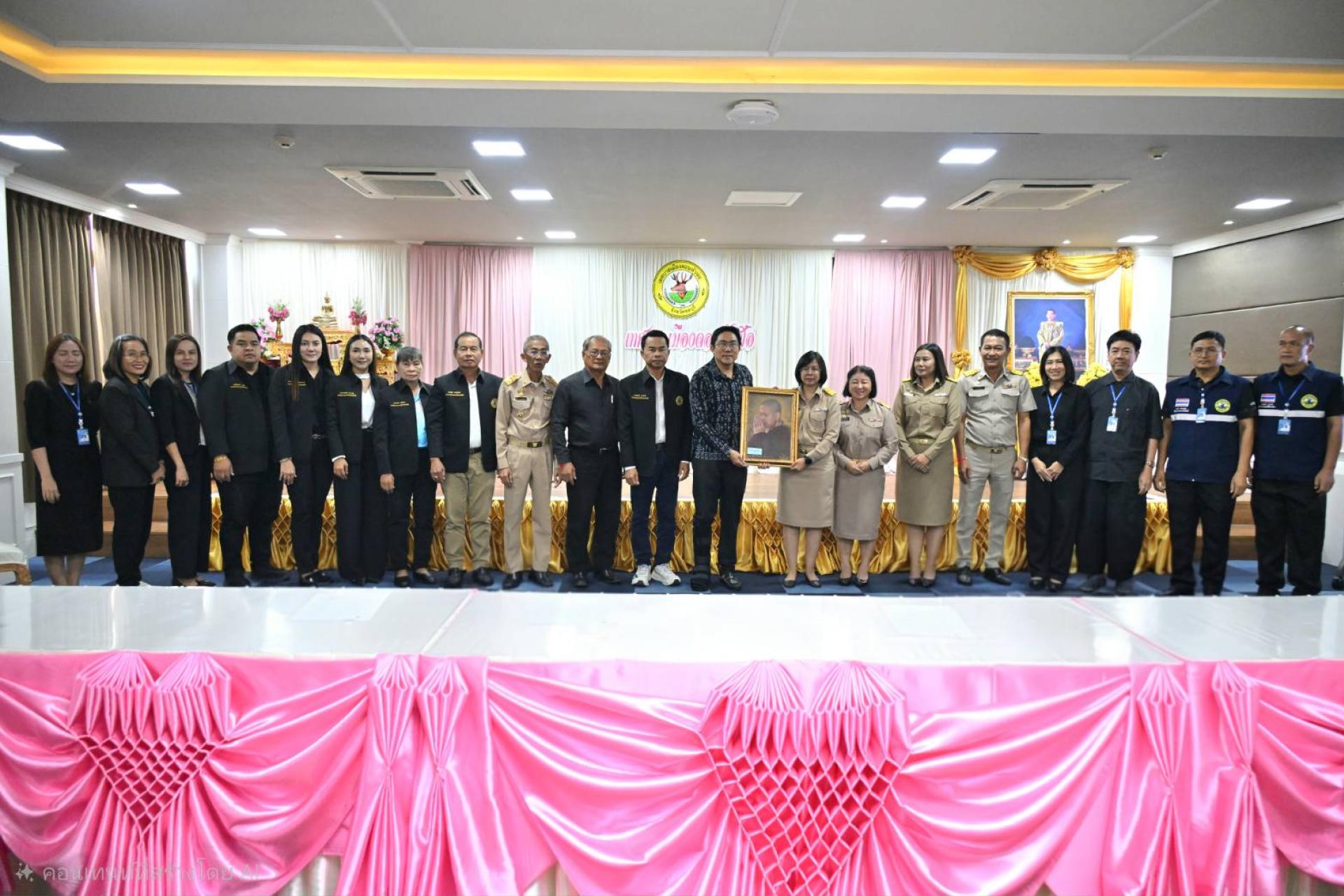  เทศบาลเมืองดอนหัวฬ่อ ให้การต้อนรับพนักงานเทศบาลผู้ผ่านการสรรหาให้ดำรงตำแหน่งสายงานผู้บริหาร