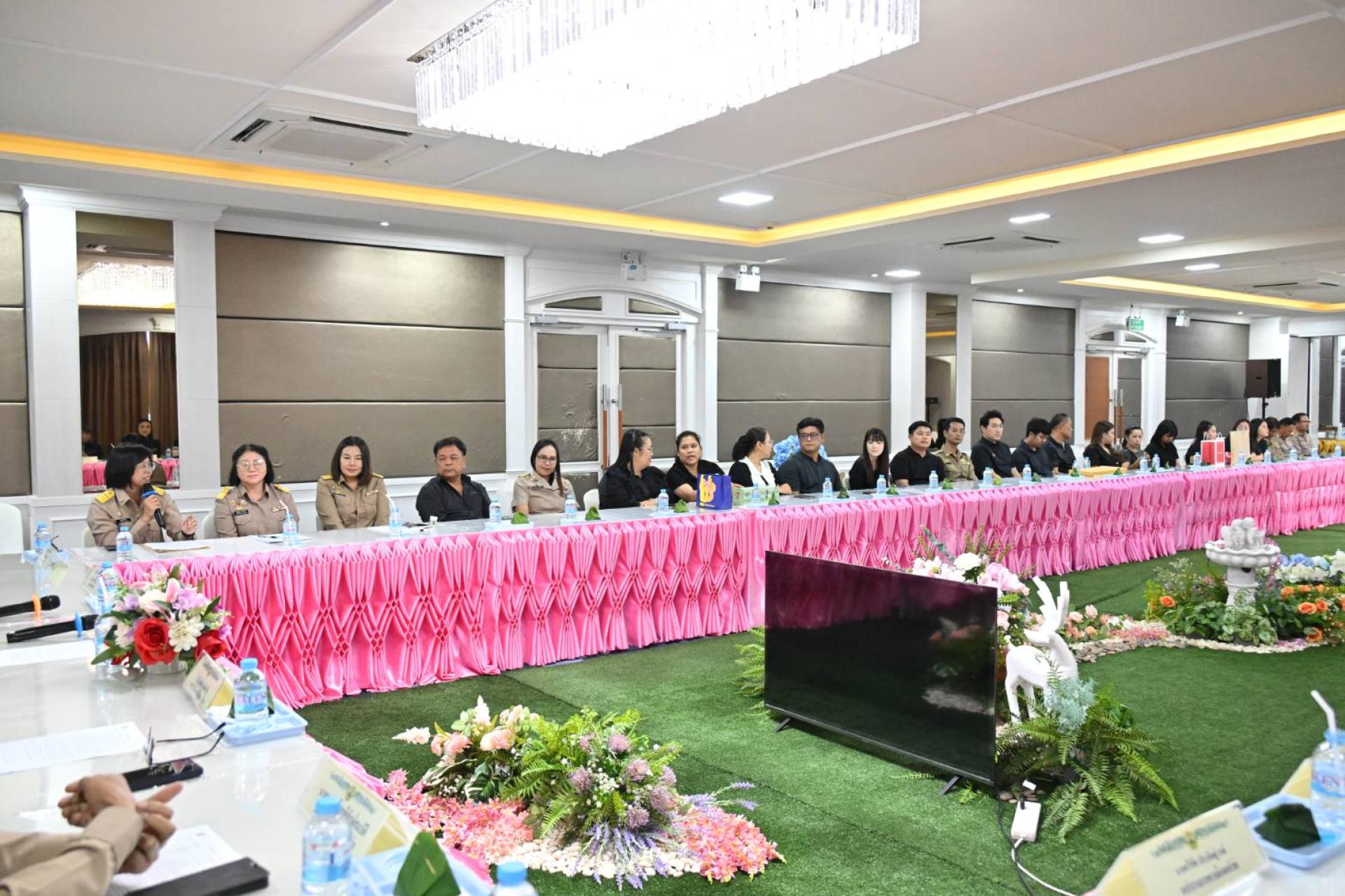  เทศบาลเมืองดอนหัวฬ่อ ให้การต้อนรับพนักงานเทศบาลผู้ผ่านการสรรหาให้ดำรงตำแหน่งสายงานผู้บริหาร