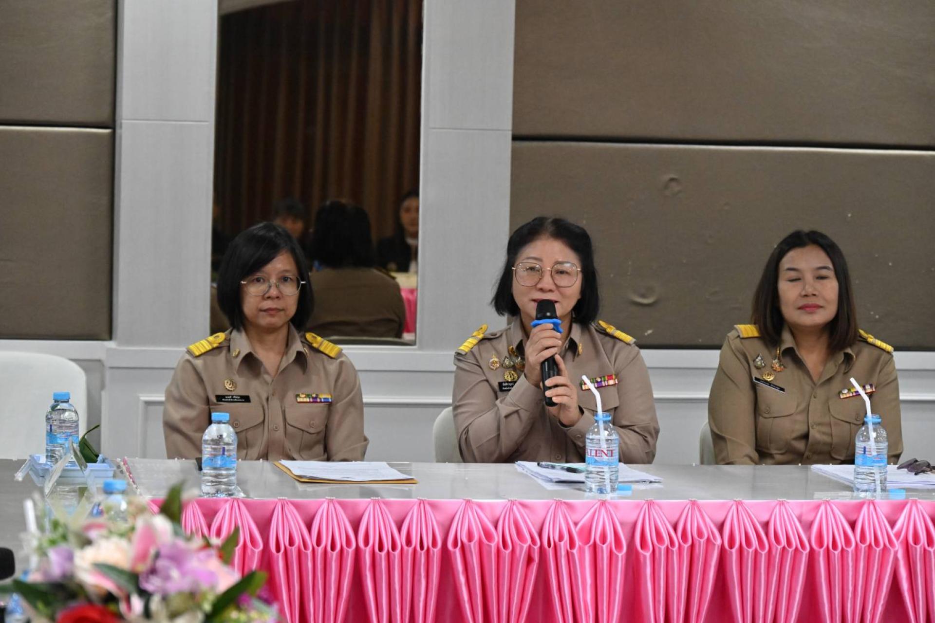  เทศบาลเมืองดอนหัวฬ่อ ให้การต้อนรับพนักงานเทศบาลผู้ผ่านการสรรหาให้ดำรงตำแหน่งสายงานผู้บริหาร