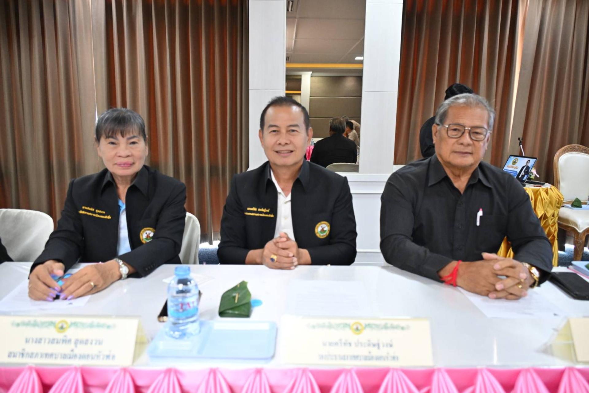  เทศบาลเมืองดอนหัวฬ่อ ให้การต้อนรับพนักงานเทศบาลผู้ผ่านการสรรหาให้ดำรงตำแหน่งสายงานผู้บริหาร