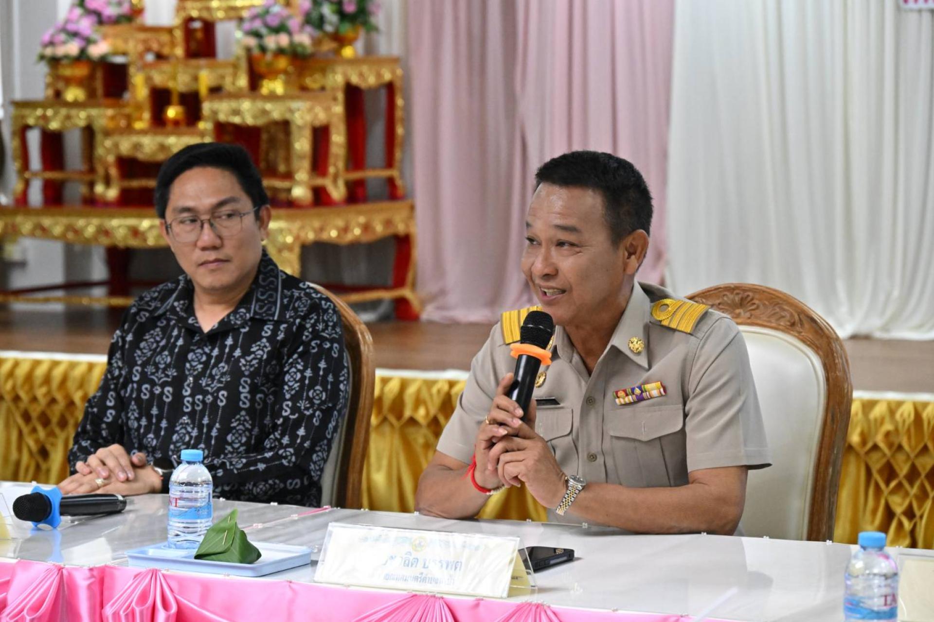  เทศบาลเมืองดอนหัวฬ่อ ให้การต้อนรับพนักงานเทศบาลผู้ผ่านการสรรหาให้ดำรงตำแหน่งสายงานผู้บริหาร