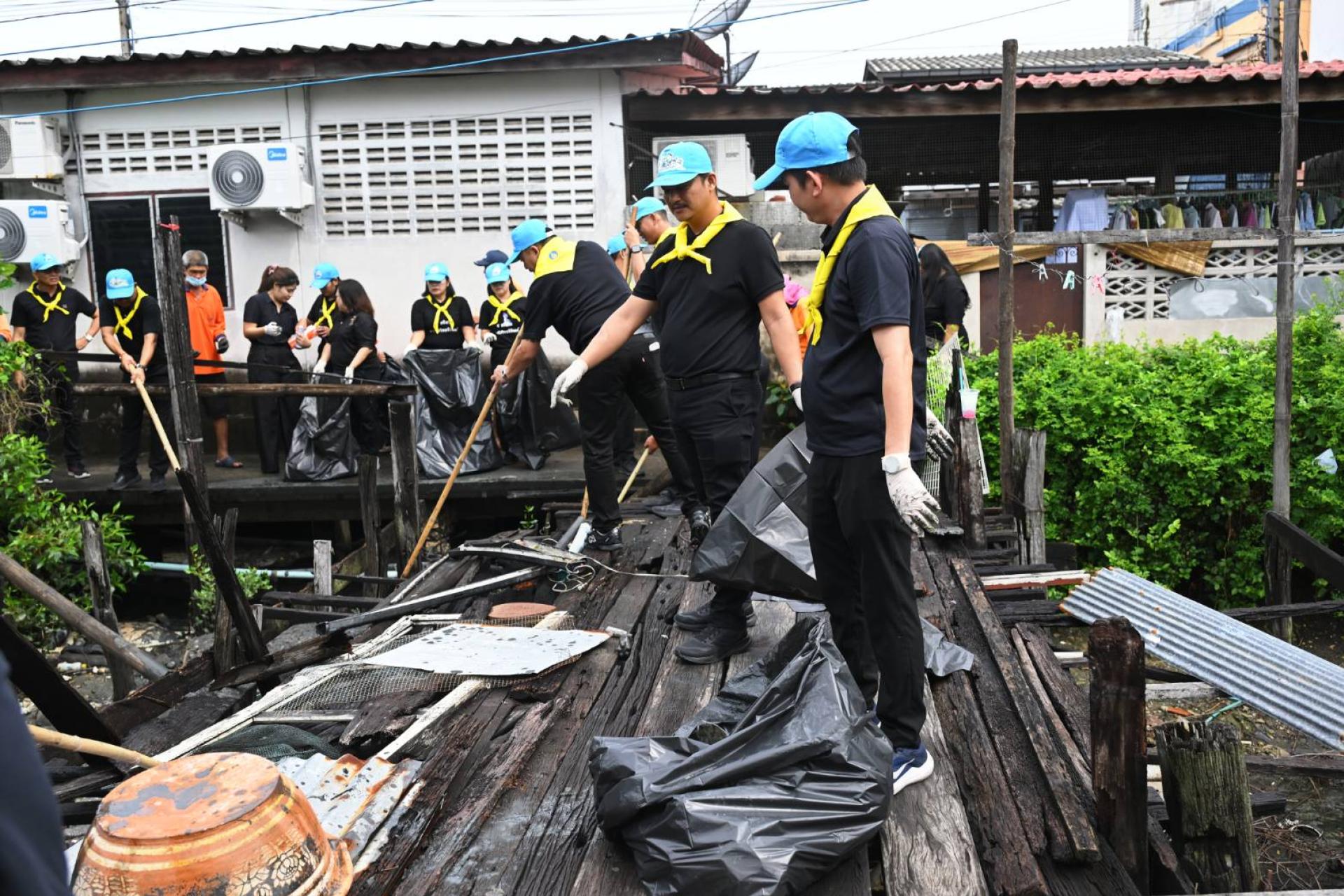 เทศบาลเมืองดอนหัวฬ่อ ร่วมกิจกรรมจิตอาสาพัฒนา เนื่องในวันมหิดล น้อมรำลึกในพระมหากรุณาธิคุณ “พระบิดาแห่งการแพทย์แผนปัจจุบันของไทย”