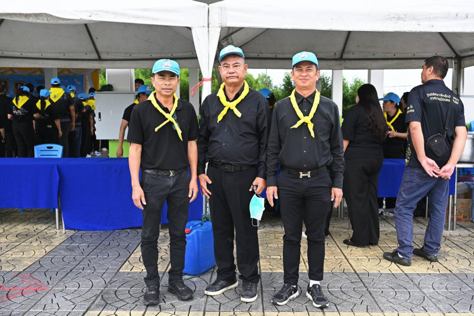 เทศบาลเมืองดอนหัวฬ่อ ร่วมกิจกรรมจิตอาสาพัฒนา เนื่องในวันมหิดล น้อมรำลึกในพระมหากรุณาธิคุณ “พระบิดาแห่งการแพทย์แผนปัจจุบันของไทย”