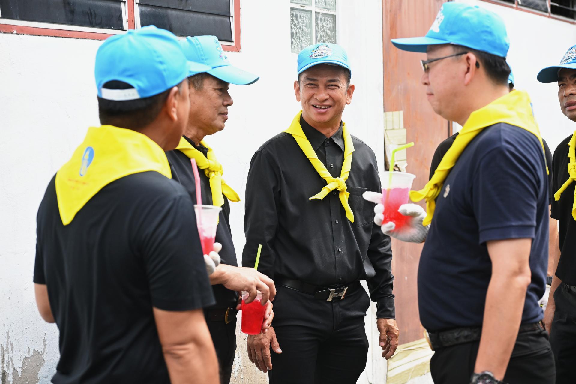 เทศบาลเมืองดอนหัวฬ่อ ร่วมกิจกรรมจิตอาสาพัฒนา เนื่องในวันมหิดล น้อมรำลึกในพระมหากรุณาธิคุณ “พระบิดาแห่งการแพทย์แผนปัจจุบันของไทย”