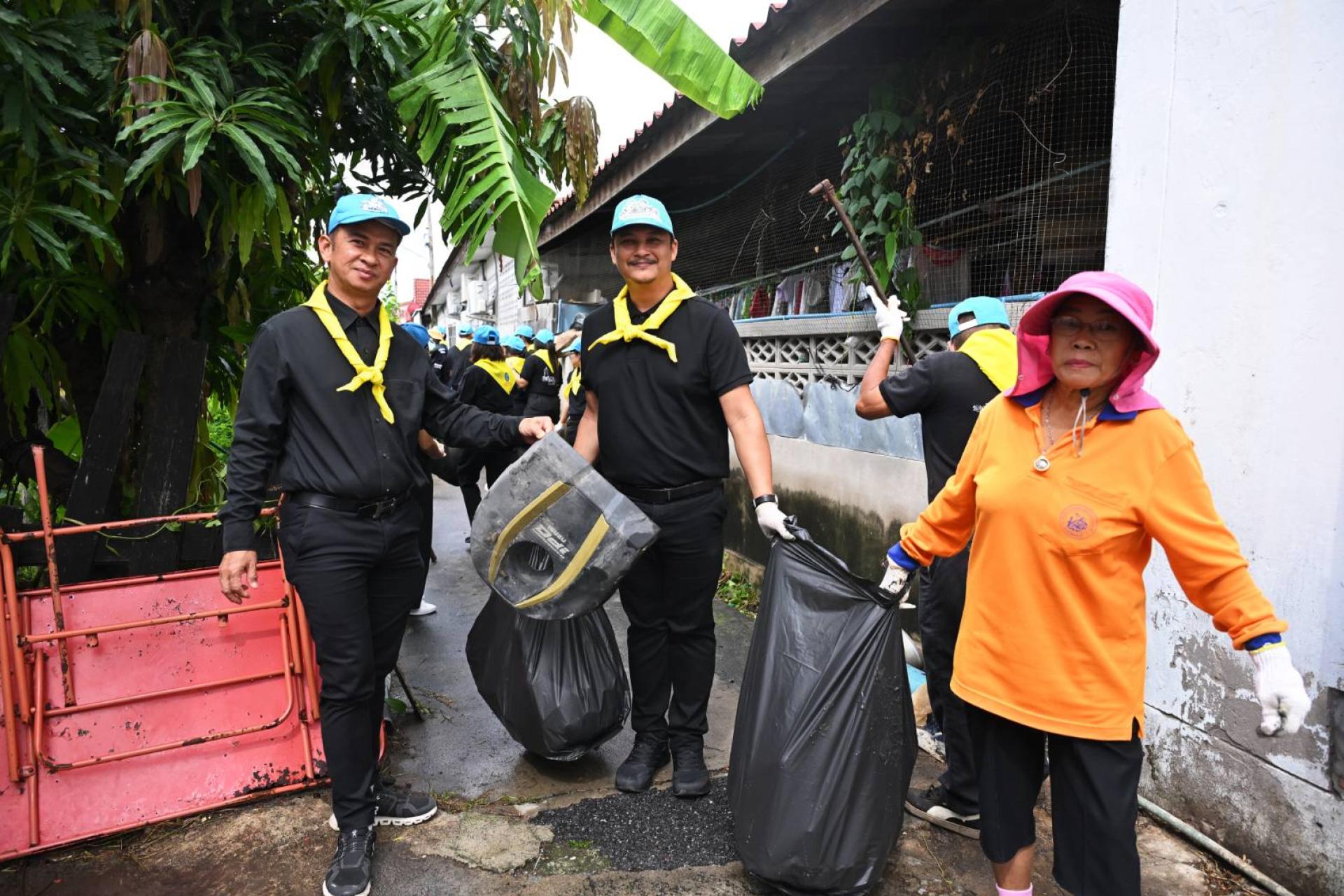เทศบาลเมืองดอนหัวฬ่อ ร่วมกิจกรรมจิตอาสาพัฒนา เนื่องในวันมหิดล น้อมรำลึกในพระมหากรุณาธิคุณ “พระบิดาแห่งการแพทย์แผนปัจจุบันของไทย”