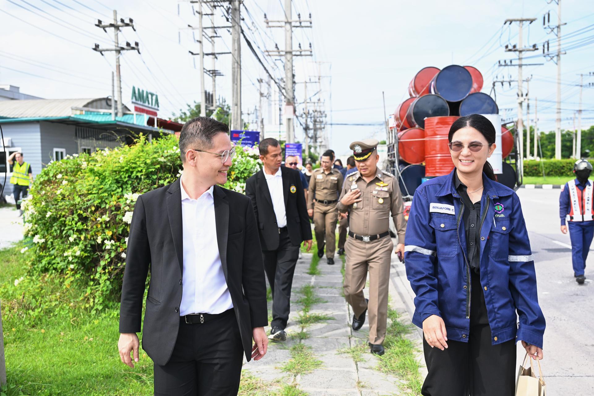 เทศบาลเมืองดอนหัวฬ่อ ร่วมกิจกรรม “Truck Safety : รถบรรทุกปลอดภัย”
