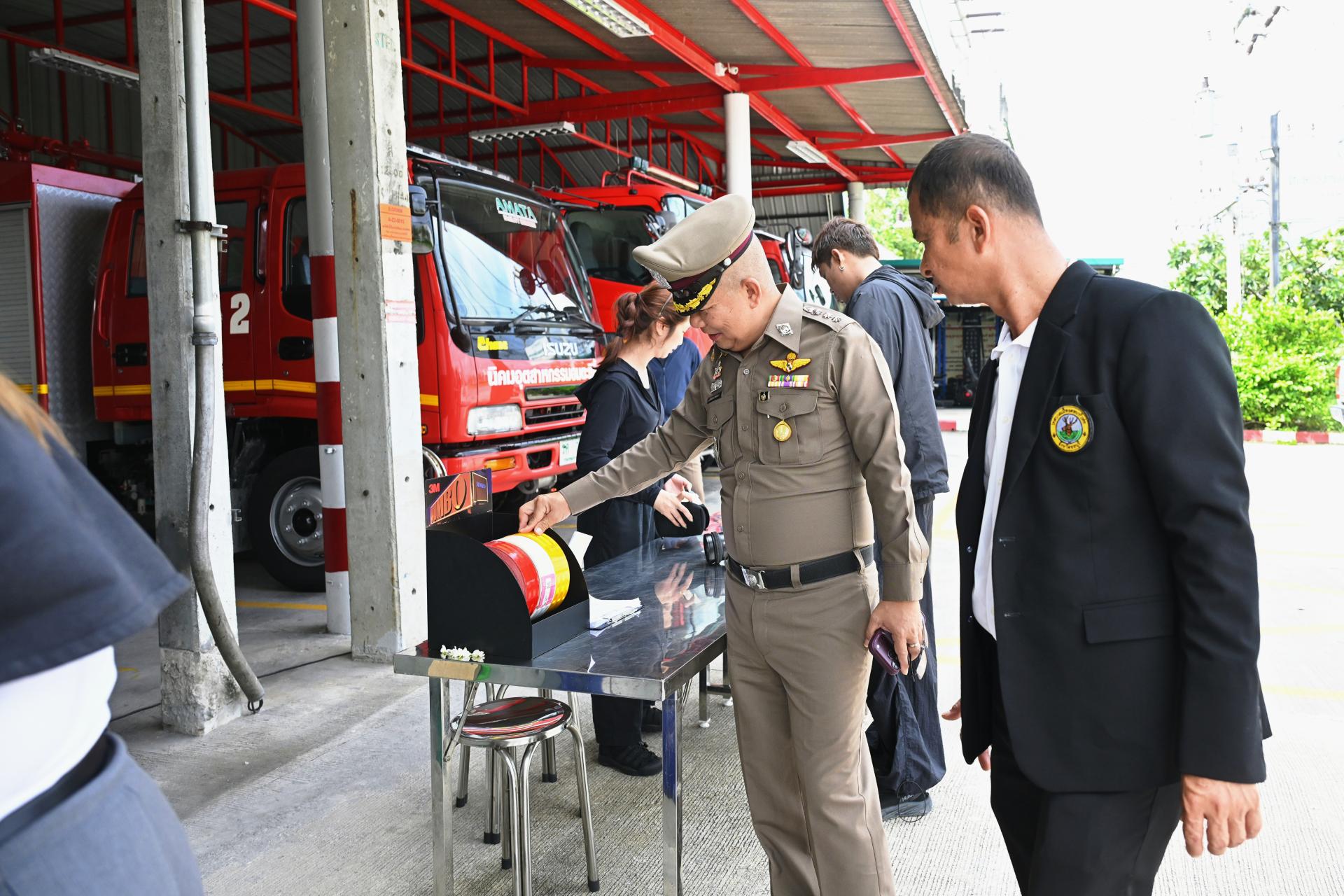 เทศบาลเมืองดอนหัวฬ่อ ร่วมกิจกรรม “Truck Safety : รถบรรทุกปลอดภัย”