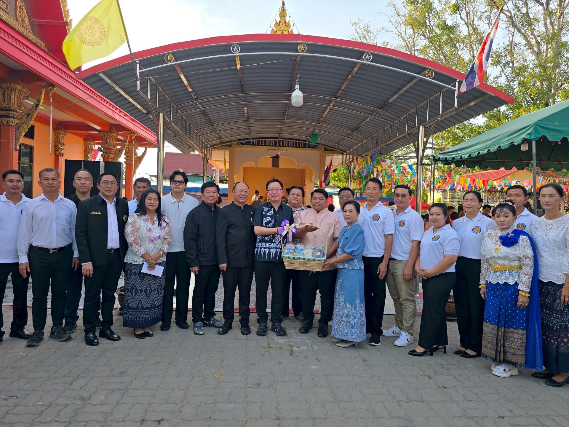 นายกเทศมนตรีเมืองดอนหัวฬ่อ ร่วมพิธีเจริญพระพุทธมนต์และพิธีเปิดงานประจำปีวัดสำนักบก ประจำปี พ.ศ.2568 