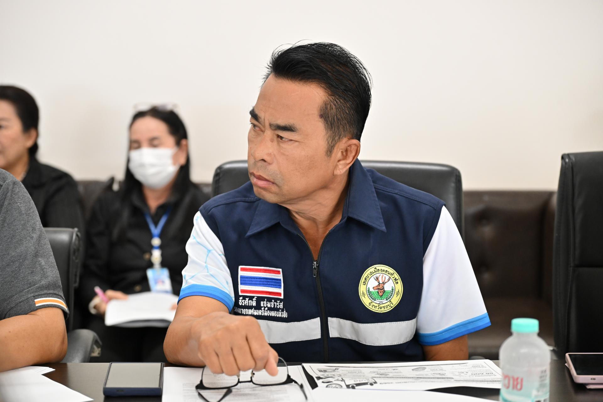“นายกไข่” นั่งหัวโต๊ะ ประชุมหารือมาตรการเยียวยา และช่วยเหลือผู้ประสบอุทกภัยในพื้นที่ดอนหัวฬ่อ