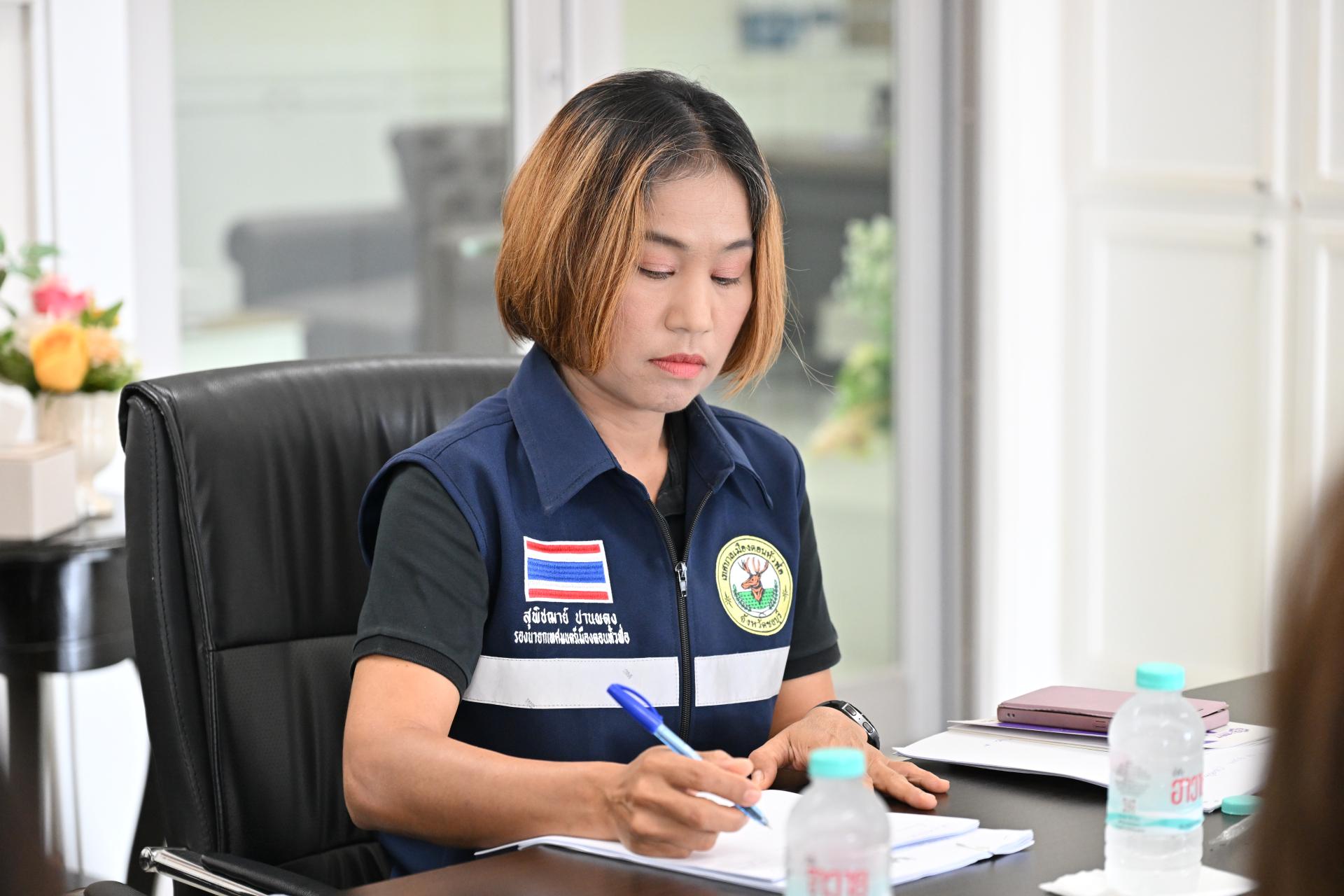 “นายกไข่” นั่งหัวโต๊ะ ประชุมหารือมาตรการเยียวยา และช่วยเหลือผู้ประสบอุทกภัยในพื้นที่ดอนหัวฬ่อ