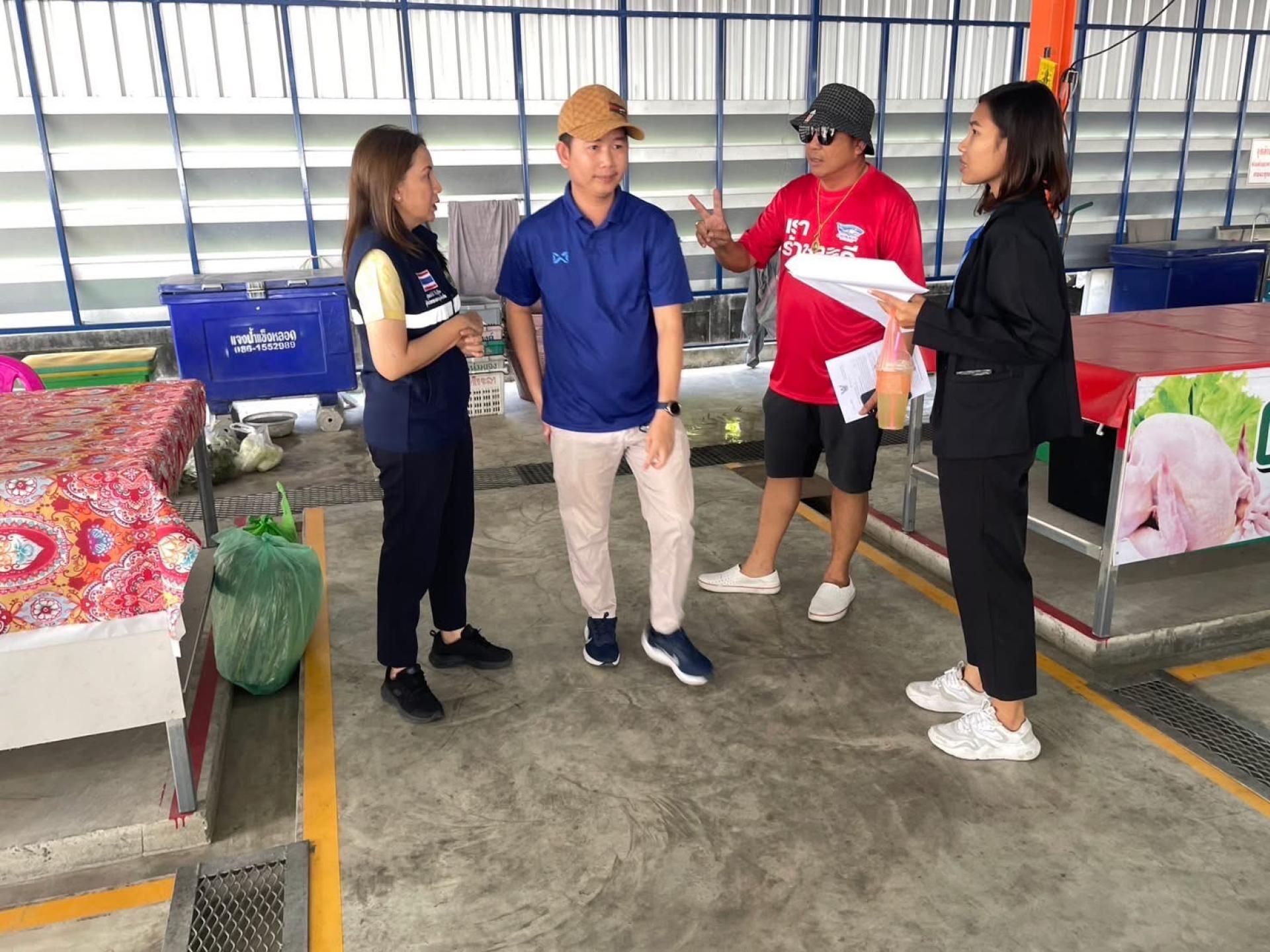 กองสาธารณสุขและสิ่งแวดล้อม ดำเนินการตรวจสถานประกอบกิจการตลาด 