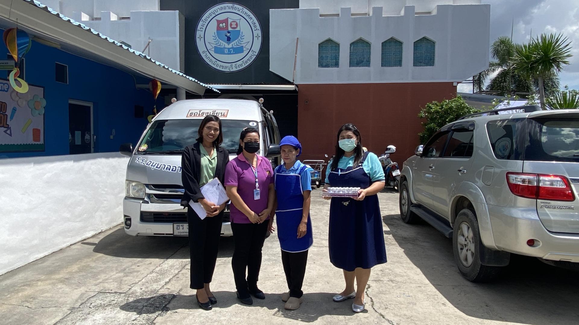 กองสาธารณสุขและสิ่งแวดล้อม ดำเนินการสุ่มตรวจตัวอย่างอาหาร น้ำดื่มบริโภคตัวอย่างภาชนะ อุปกรณ์ และตัวอย่างมือผู้สัมผัสอาหาร ด้านสุขาภิบาลอาหาร ประจำเดือนพฤษภาคม 