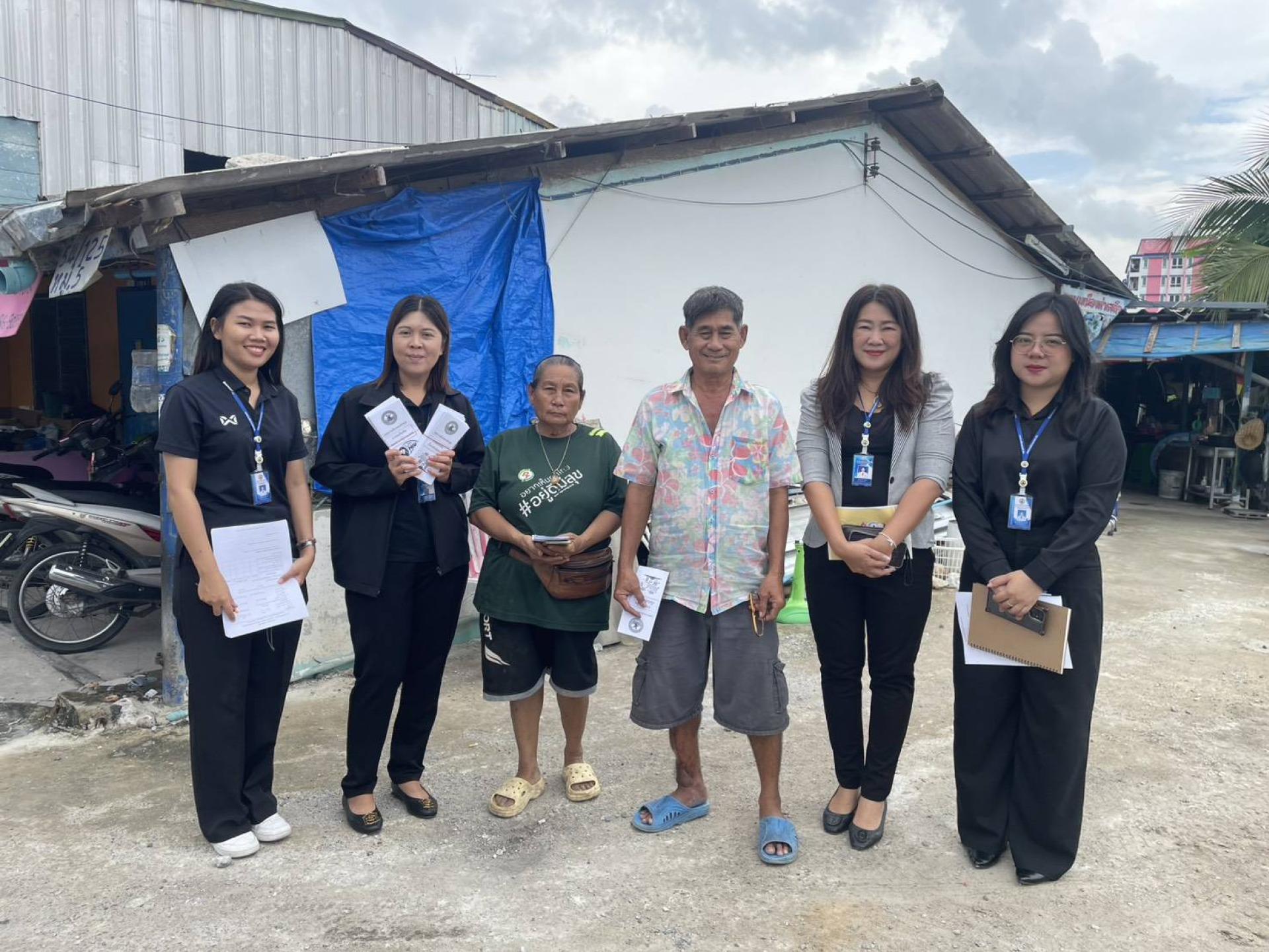 กองสวัสดิการสังคม ดำเนินการสำรวจและประเมินสภาพปัญหาและความต้องการของประชาชนในชุมชน (เขตพื้นที่ หมู่ 5)