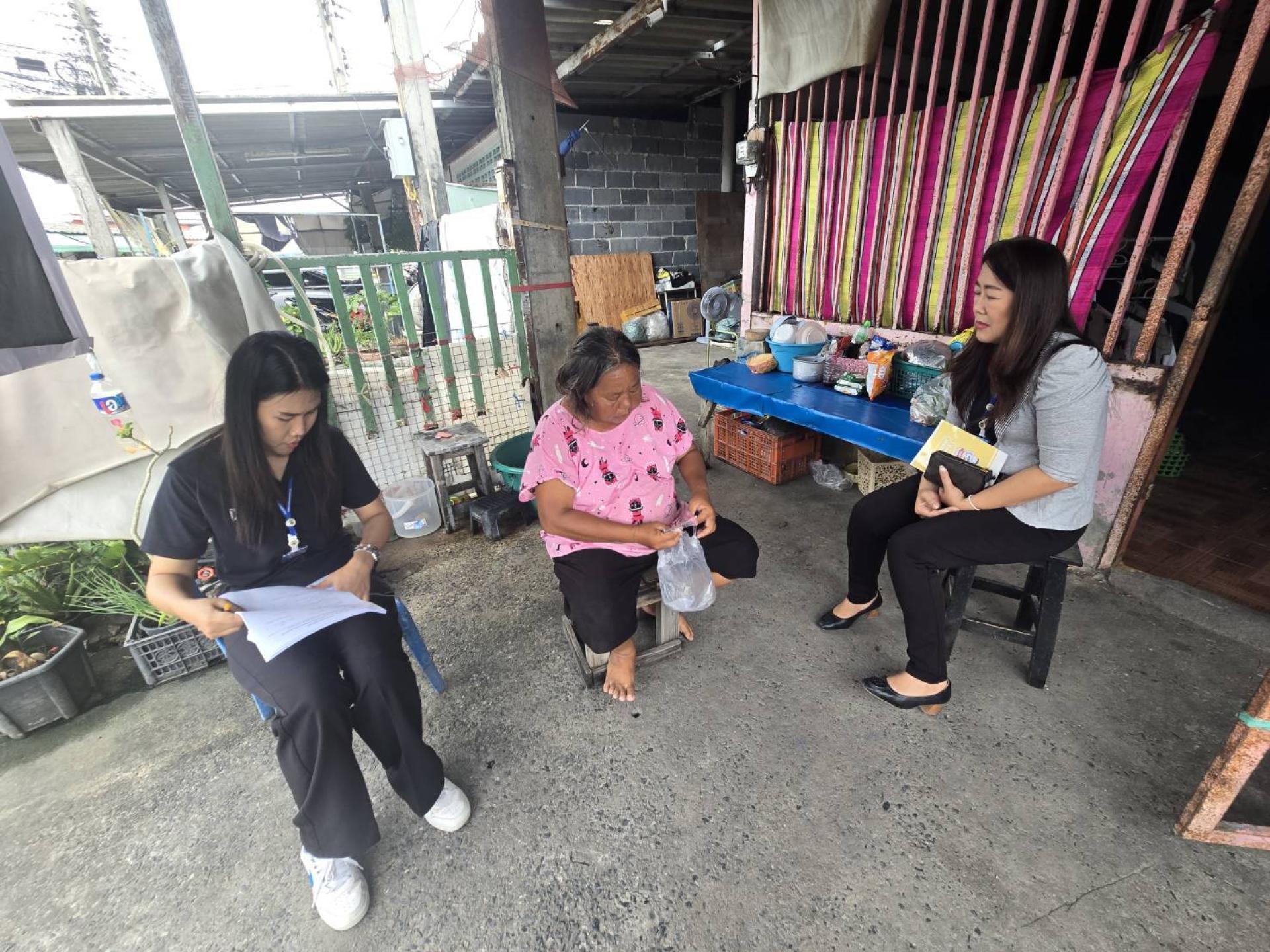 กองสวัสดิการสังคม ดำเนินการสำรวจและประเมินสภาพปัญหาและความต้องการของประชาชนในชุมชน (เขตพื้นที่ หมู่ 5)