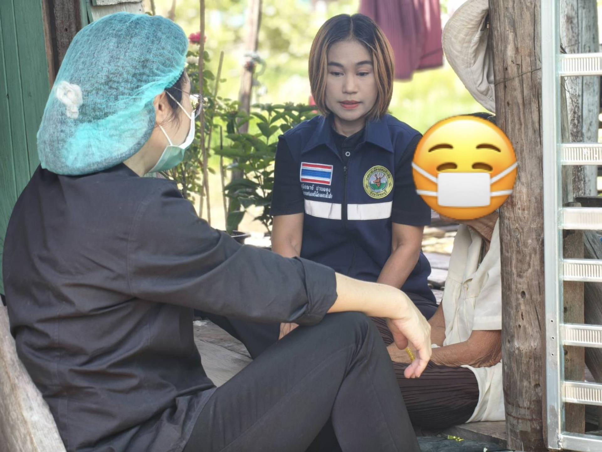 เทศบาลเมืองดอนหัวฬ่อ ดำเนินการลงเยี่ยมผู้ป่วยโรคเรื้อรังและผู้ป่วยติดเตียง เพื่อติดตามการรักษาและการรับประทานยา 
