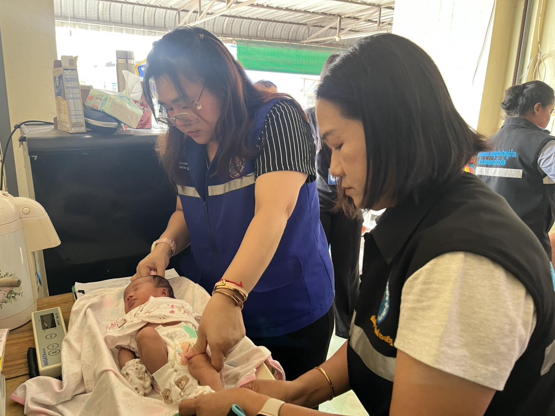 กองสาธารณสุขและสิ่งแวดล้อม ให้บริการเยี่ยมบ้านมารดาหลังคลอด