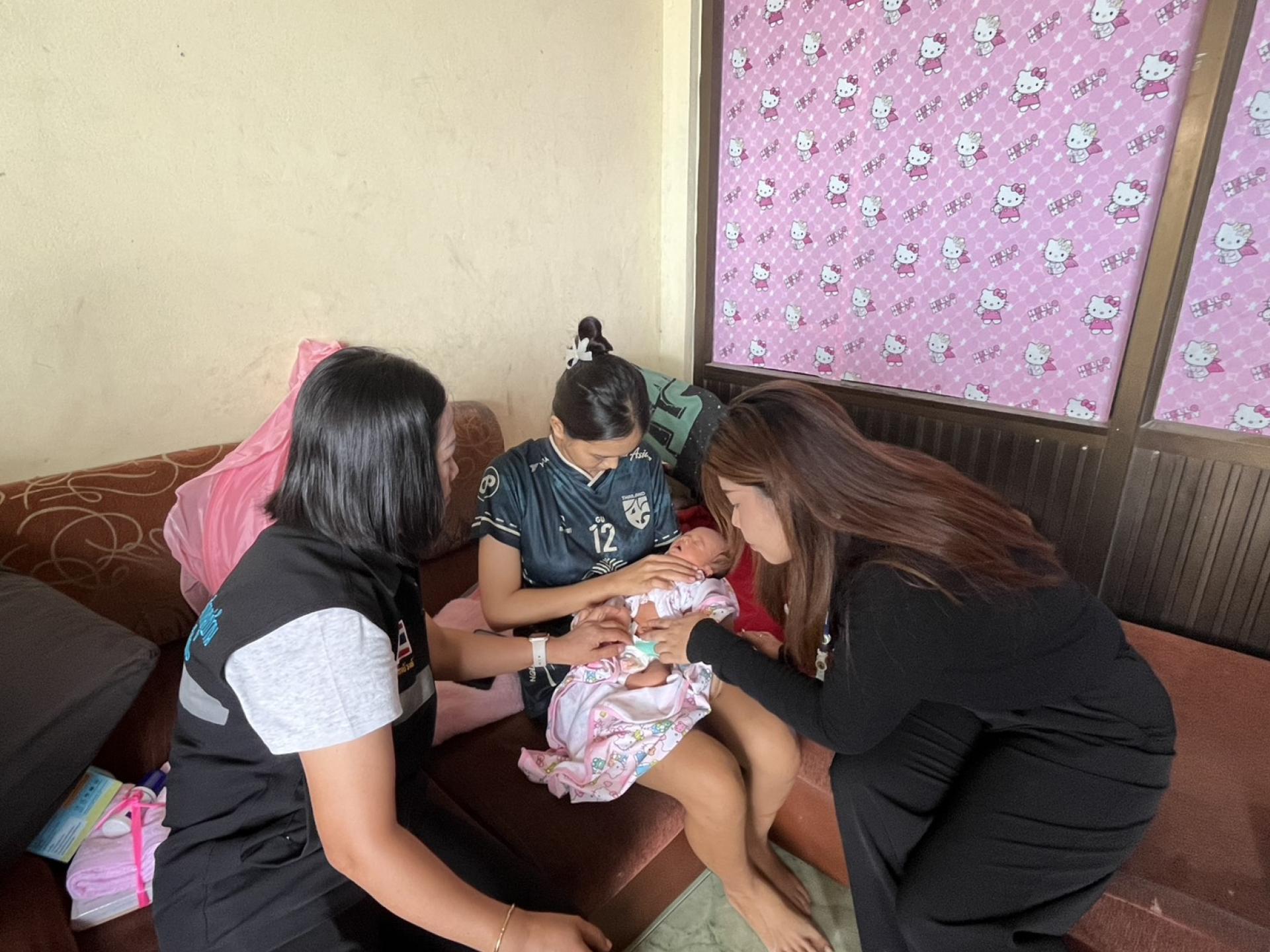 กองสาธารณสุขและสิ่งแวดล้อม ให้บริการเยี่ยมบ้านมารดาหลังคลอด