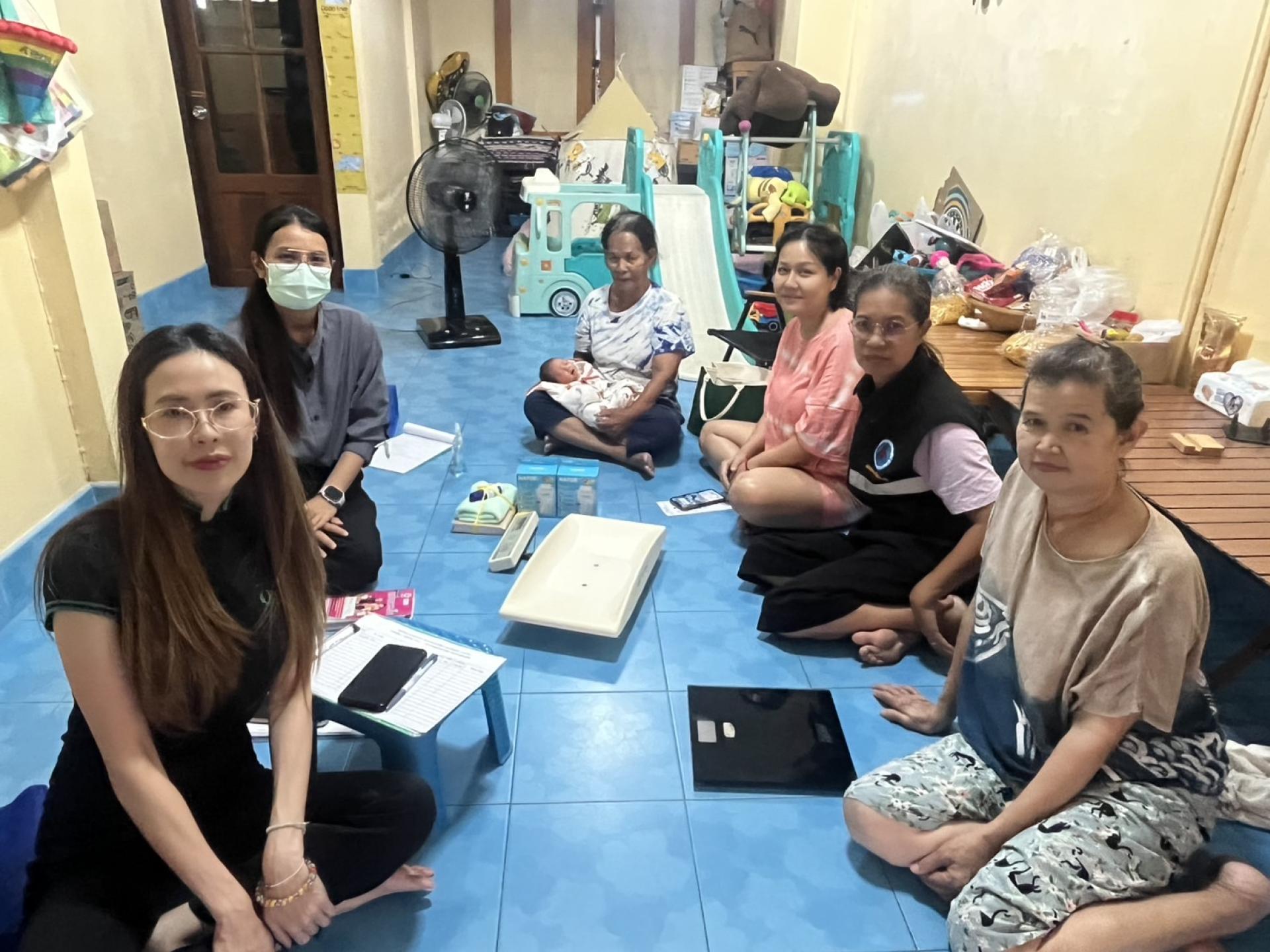 กองสาธารณสุขและสิ่งแวดล้อม ให้บริการเยี่ยมบ้านมารดาหลังคลอด ทารกแรกเกิด พร้อมทั้งตรวจสุขภาพเบื้องต้นแก่มารดาหลังคลอด 