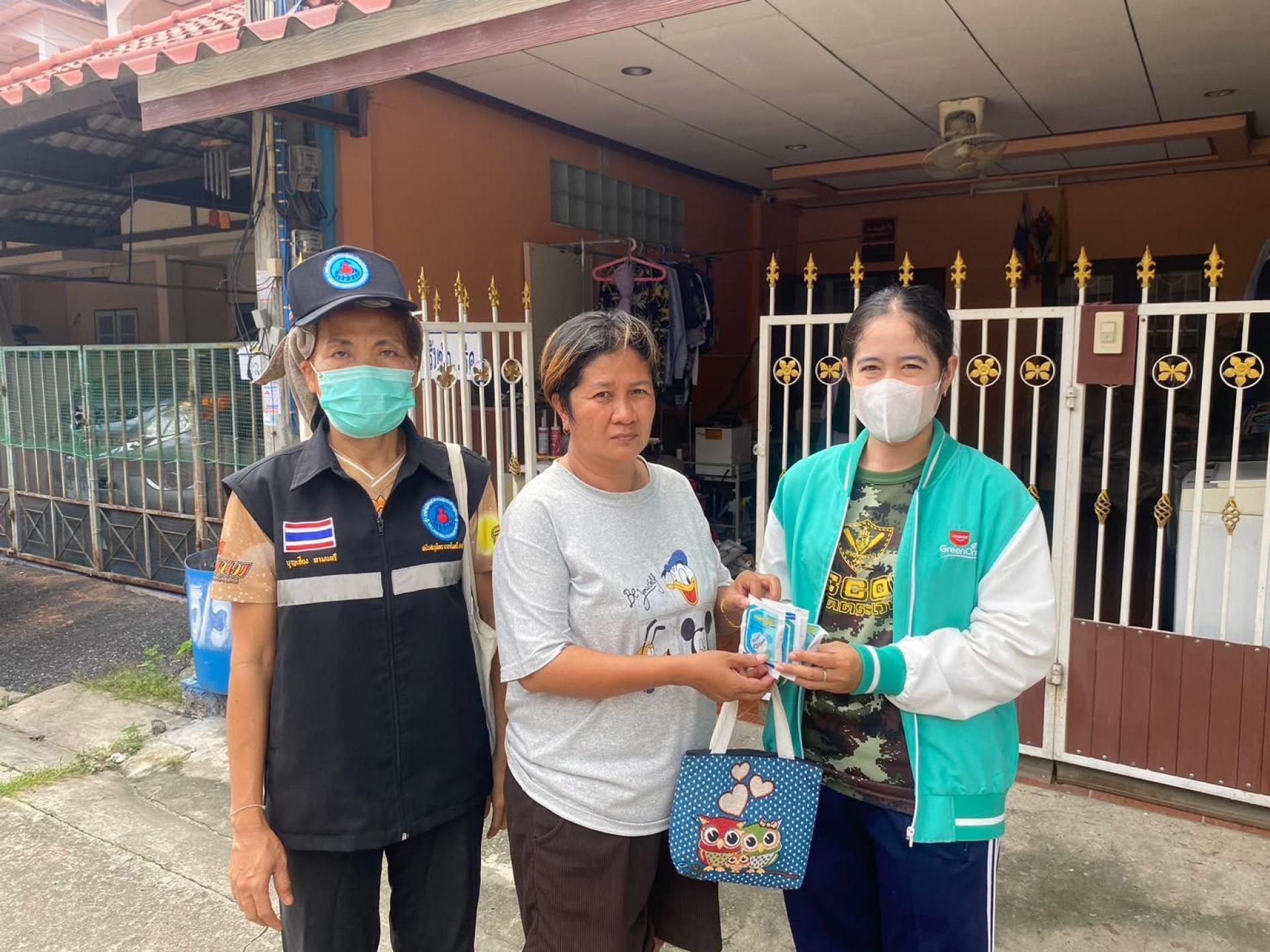 เทศบาลเมืองดอนหัวฬ่อ โดยงานป้องกันและควบคุมโรคติดต่อ กองสาธารณสุขและสิ่งแวดล้อม ร่วมกับรพ.สต.และ อสม.ลงพื้นที่ตามมาตรการ 3-3-1 