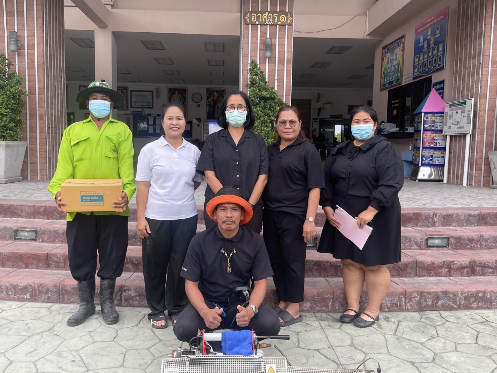 กองสาธารณสุขและสิ่งแวดล้อม ดำเนินการป้องกันโรคไข้เลือดออกในสถานศึกษาก่อนเปิดภาคเรียน