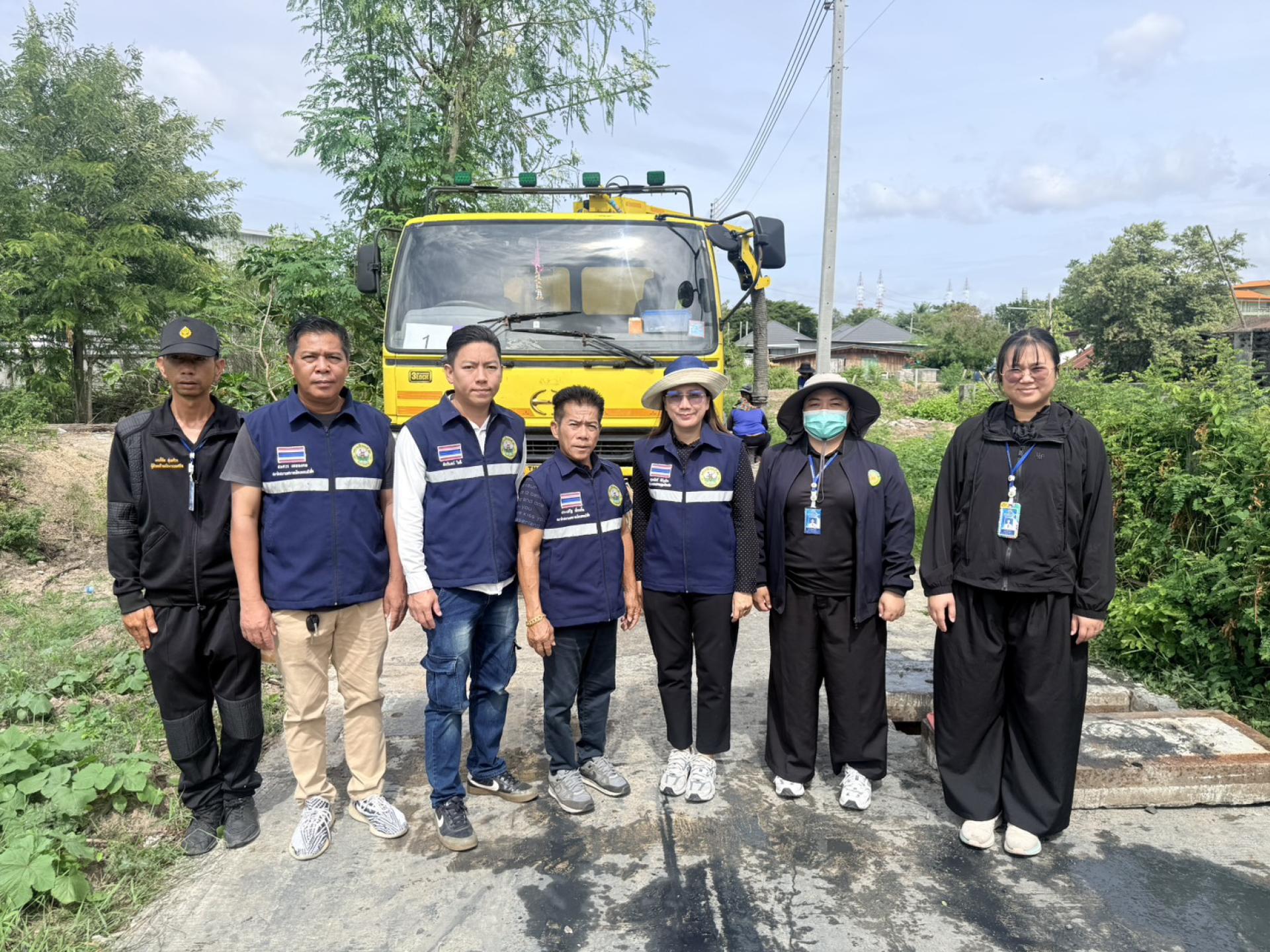 สมาชิกสภาเทศบาล ร่วมกับกองสาธารณสุขและสิ่งแวดล้อม กองช่าง และเจ้าหน้าที่ป้องกันและบรรเทาสาธารณภัย ดำเนินการตรวจสอบติดตามการปฏิบัติงานดูดฉีดล้างท่อระบายน้ำ